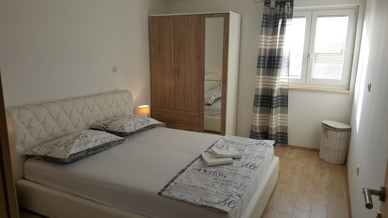 Apartman Baric Sevid Luaran gambar